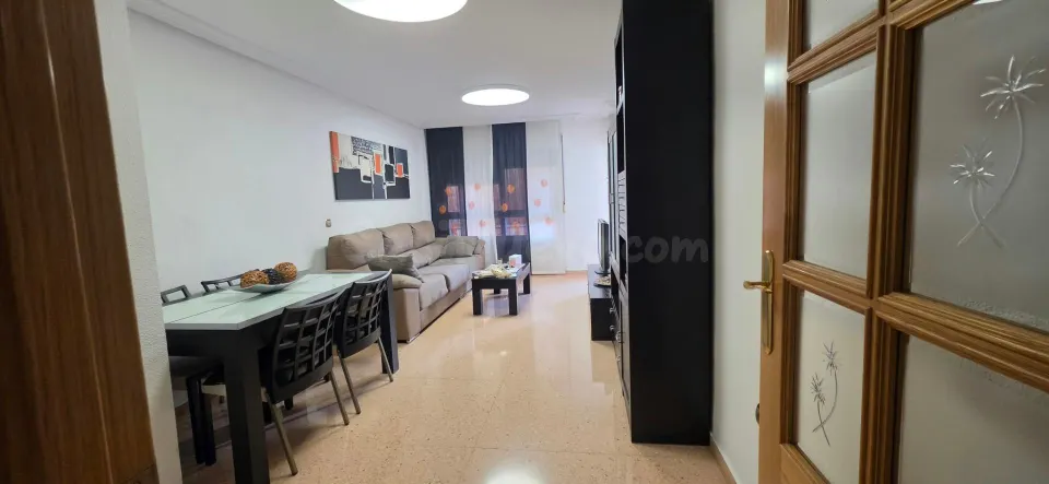 PISO A LA VENTA AMPLIO, LUMINOSO Y CON PLAZA DE GARAGE