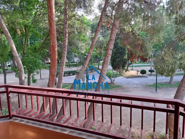 INMOBILIARIA LA MANCHA VENDE PISO EN ZONA PARQUE LINEAL DE A - foto 2