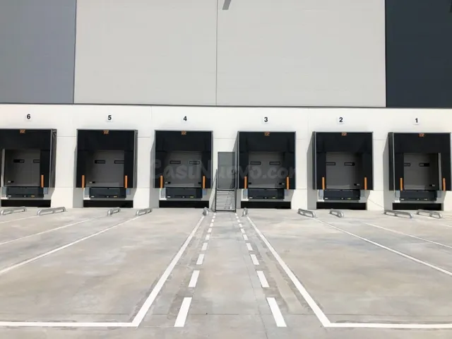 Nave industrial 20000m² en alquiler - La Motilla - Fuente de - foto 4