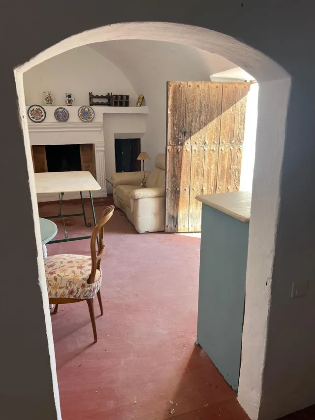 Casa cortijo con encanto, parcela de 3.000 m2 y vistas a la montaña cerca del mar — 4