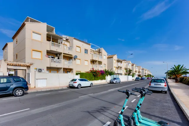 Luminoso apartamento, con gran solárium privado y vistas, en "La Mata", Torrevieja — 49