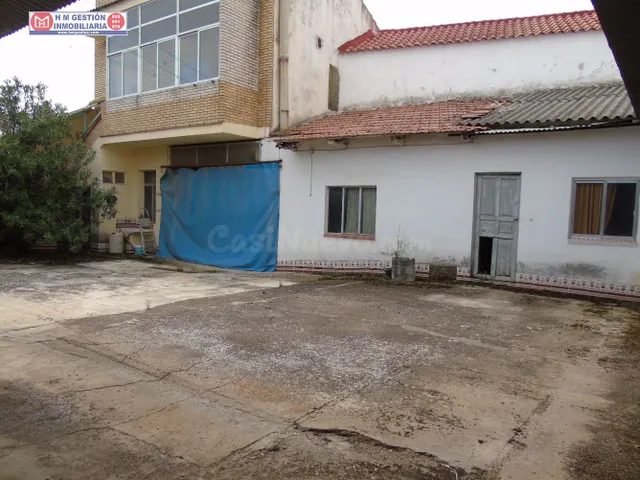 SOLAR + VIVIENDA CON DOS ALTURAS EN ZONA MUY CÉNTRICA DE ALC