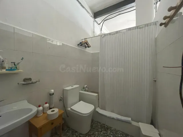 Local en proceso de cambio a vivienda con proyecto realizado en pleno centro de Formentera del Segura — 3