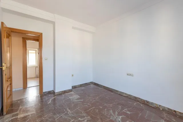 Casa en esquina en venta en Las Gabias — 35