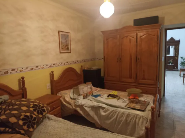 Casa en canjayar zona plaza del ayuntamiento de siete habitaciones trea baños para reformar — 16