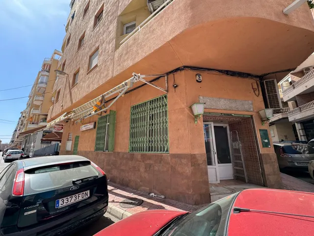 Local comercial 118m² en venta - Estacion de autobuses — 19