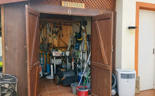 Chalet urbano en Los Gallos. — 31