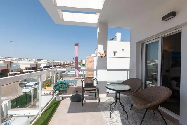 Ático moderno con gran solárium en San Pedro del Pinatar - foto 2