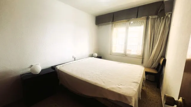 SE VENDE APARTAMENTO EN EXCLUSIVA REFORMADO CON MUY BUENAS VISTAS Y A 50 METROS DE LA PLAYA — 12