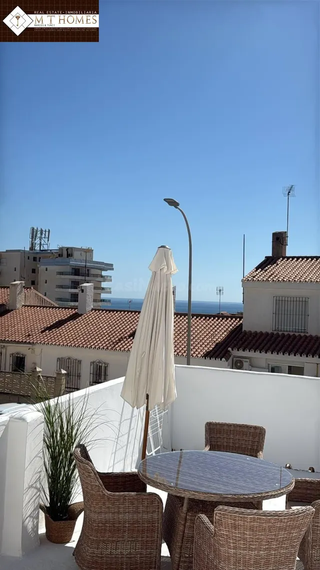 PISO CON TERRAZA Y PATIO JUNTO A TODOS LOS SERVICIOS Y LA PL - foto 2