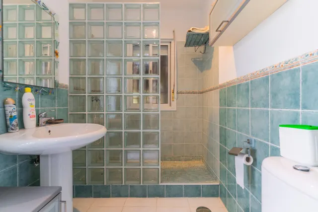 CASA CON AMPLIO JARDÍN EN CANTARRANAS — 28