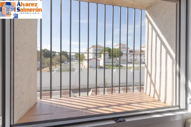 Casa en Armilla con terraza, patio y amplia cochera — 18