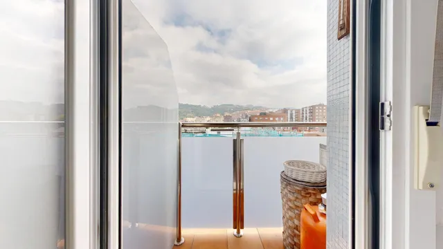 Espacio y vistas en Begoña — 10
