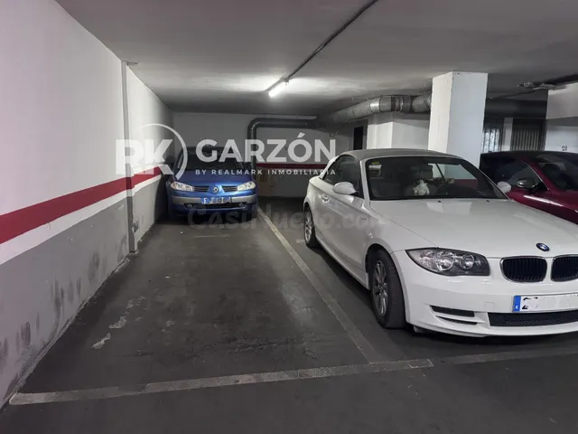 Garaje DOBLE en pleno centro de Almería, junto a La Rambla — 2