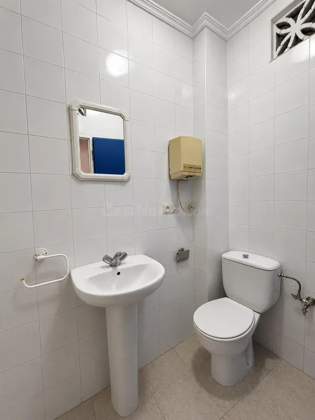 Gran oportunidad de inversión: aparcamiento con 5 plazas y m - foto 4