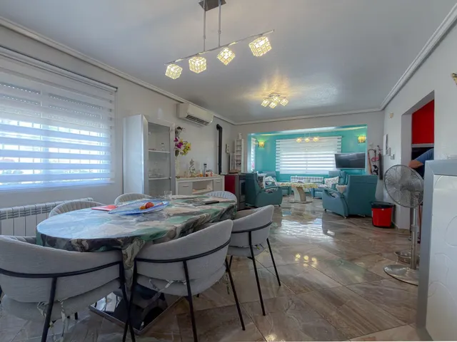 Fantastico chalet con piscina propia, ideal para familias — 13