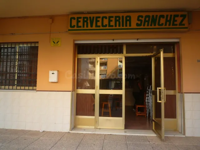 Local en GANDIA . IDEAL PARA HOSTELERIA - foto 3