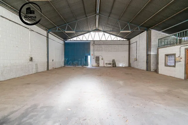 NAVE INDUSTRIAL DE 240M2 EN JUN-GRANADA