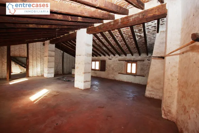 CASA DE PUEBLO EN FAURA ESPACIOSA MUCHAS POSIBILIDADES PRECIO REBAJADO — 17