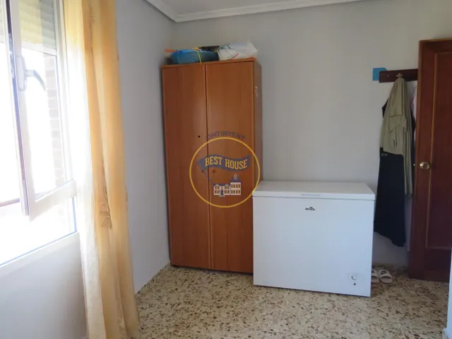 AMPLIO PISO EN EL CENTRO CON ASCENSOR Y TRASTERO EN ONTINYENT (VALENCIA) — 19