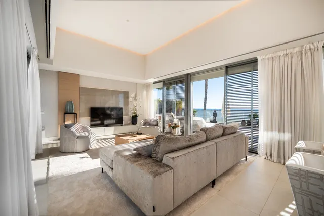 Chalet 4 habitaciones 715m² en venta - Costa Del Sol — 2