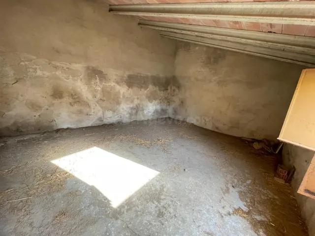 CASA CON PATIO PARA REFORMAR EN MONTÁNCHEZ - foto 5