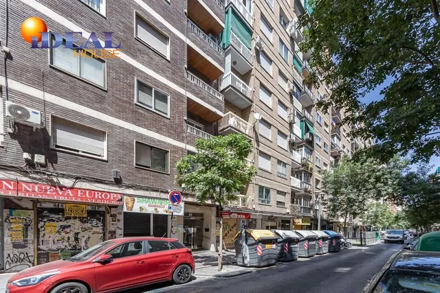 PISO EN PEDRO ANTONIO DE ALARCON — 28