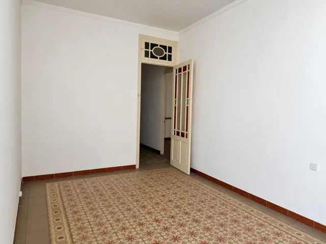 Piso con terraza en el centro de Figueres — 10