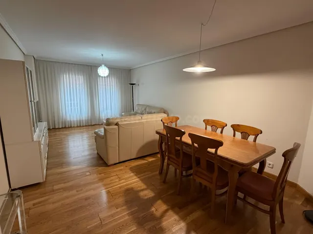 Piso a la venta zona centro de Ponferrada - foto 2