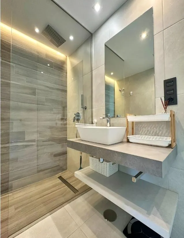 Se vende ático de 2 dormitorios en la primera planta con solárium privado en Oasis Beach XII, El Raso, Guardamar del Segura — 18
