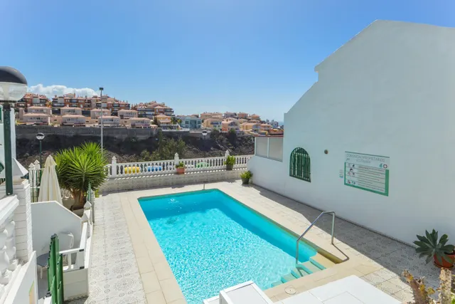 Dúplex con 3 dormitorios y vistas al mar en Loma Dos: Proyecto con alto potencial de reforma — 42