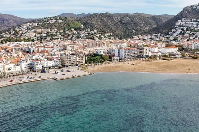 Àtic exclusiu en primera línia de mar a l’Avinguda de Rhode, - foto 4