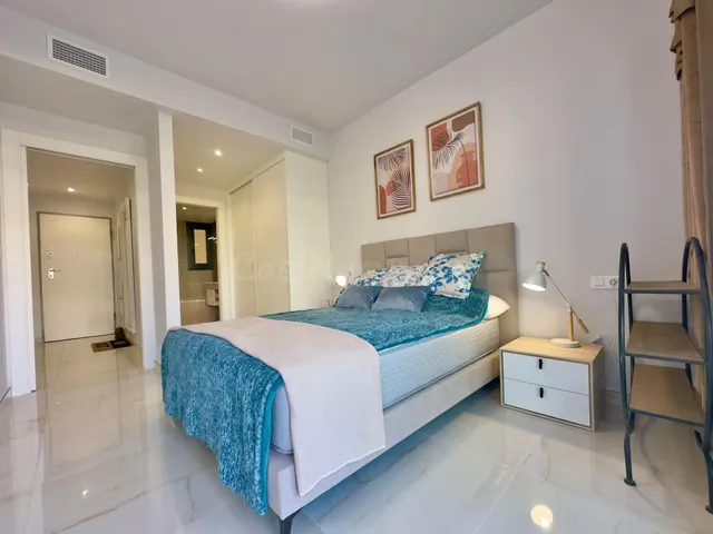 APARTAMENTO DE 3 DORMITORIOS 2 BAÑOS +2 PLAZAS DE GARAJES EN ORIHUELA COSTA (PLAYA FLAMENCA) — 34