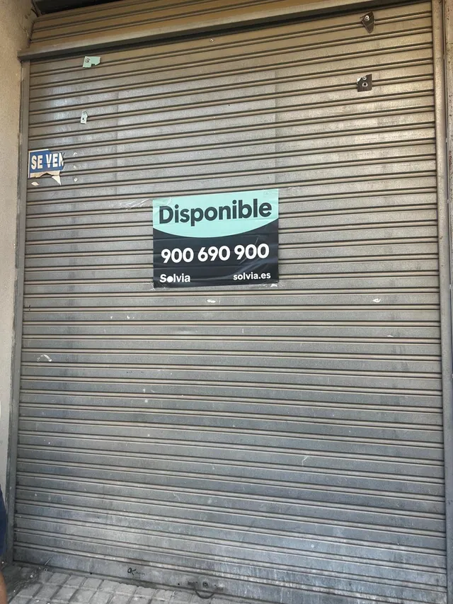 ¡Oportunidad Imperdible en el Corazón de Villena! Local Comercial a la Venta — 16