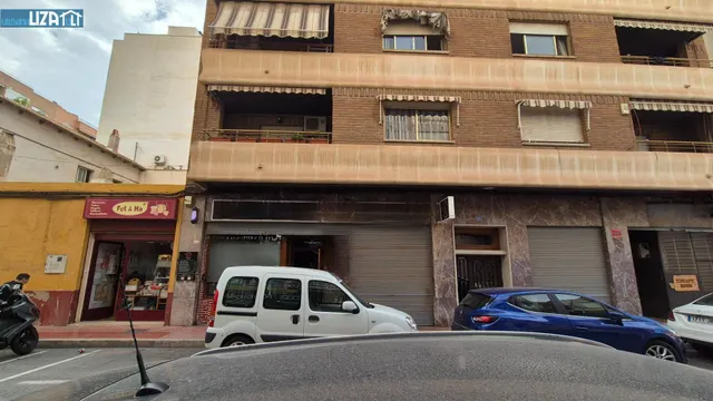 LOCAL COMERCIAL MUY CENTRICO — 8