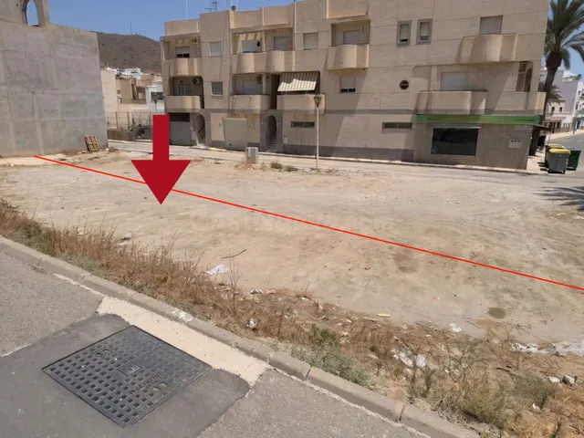 Oportunidad de Inversión en Carboneras: Terreno Urbano en Pl - foto 3