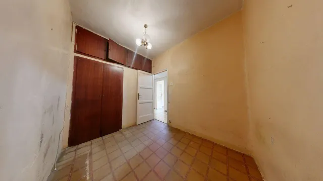 Piso de 89 m2 útiles con AMPLIA TERRAZA DE 40m2!!! Distribuido en cinco dormitorios, salón, cocina con despensa y terraza interior a patio de luces y un baño. — 14