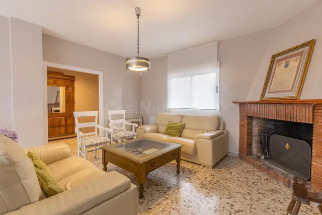 ESPECTACULAR CASA CON LICENCIA TURISTICA EN HUETOR SANTILLAN - foto 4