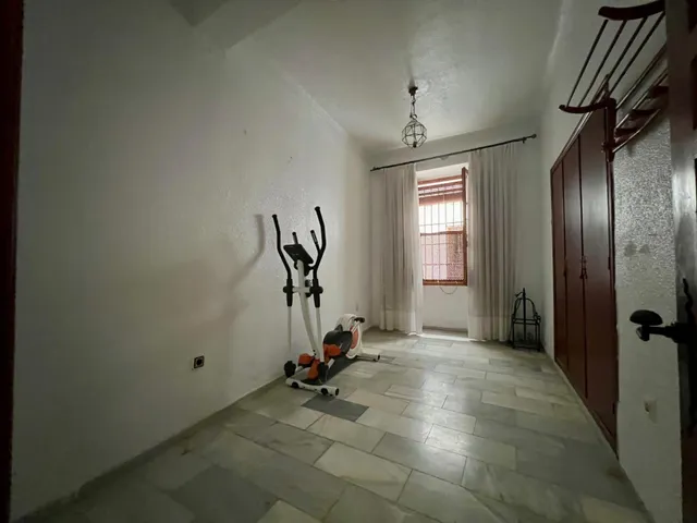 C. EXCLUSIVA CASA EN LA JUDERÍA A 5 MINUTOS DE LA MEZQUITA-CATEDRAL CON GARAJE Y ASCENSOR — 17