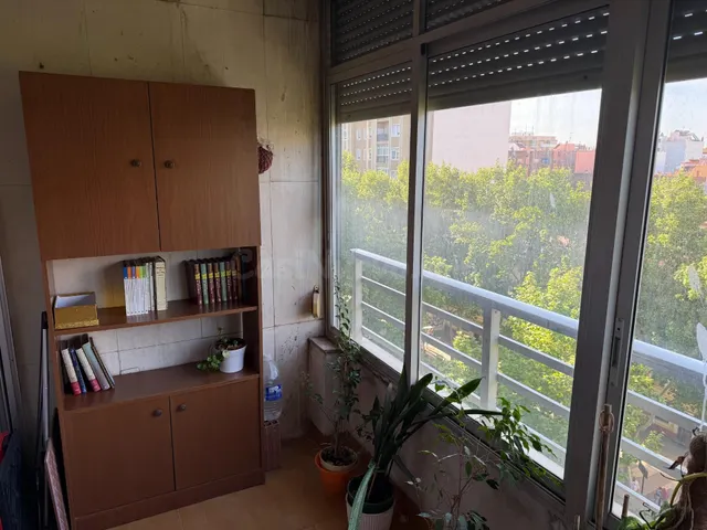 Amplio piso exterior con garaje para reformar en Paseo Alfon - foto 4
