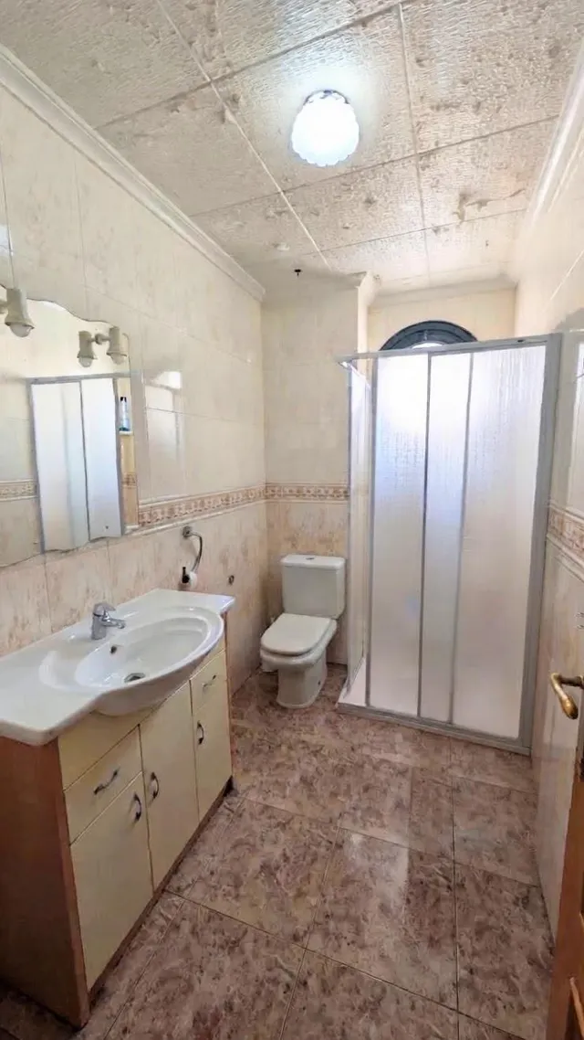 ¡GRAN VIVIENDA DE ESQUINA, 150 M2, 4 DORMITORIOS DOBLES, TOTALMENTE EXTERIOR, EN ZONA POETA MIGUEL HERNANDEZ! — 9