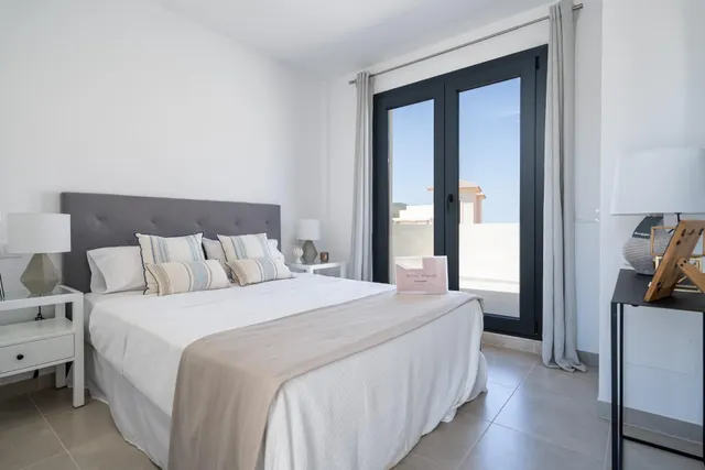 TU HOGAR EN CALA ROMANTICA — 14