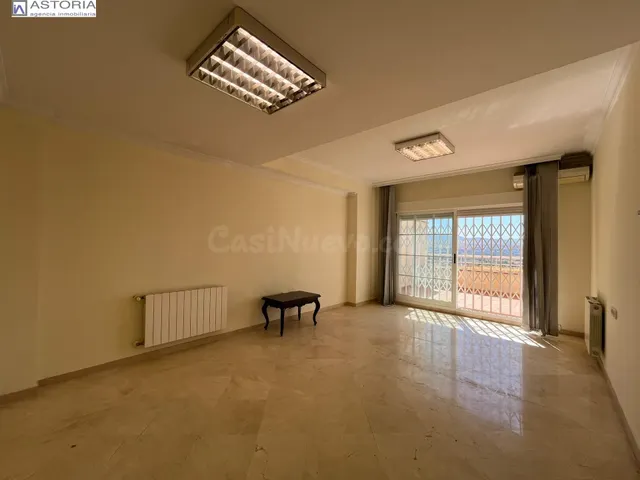 Casa adosada en el Serrallo - foto 3