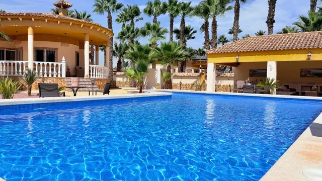 Villa 3 habitaciones 139m² en venta - Comunidad valenciana — 23