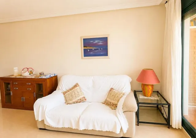 Ático dúplex con vistas frontales al mar y amplio solárium en Guardamar del Segura — 9