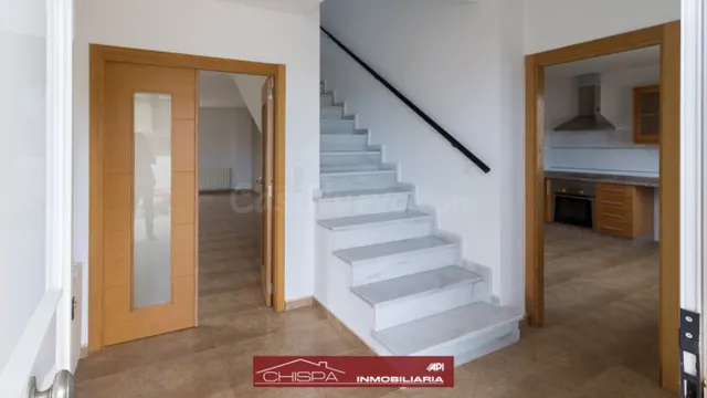 Estupendo chalet en Urbanización Montesano - foto 2