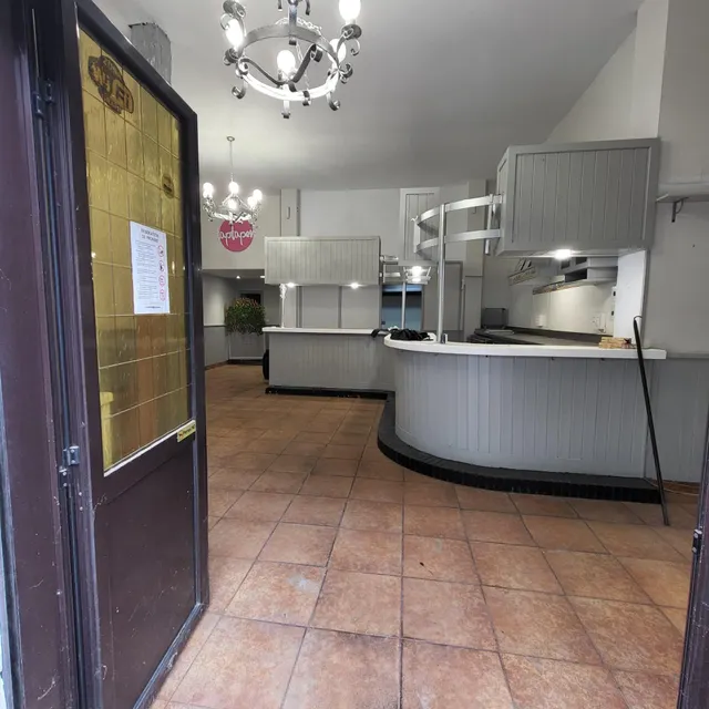 SE VENDE BAR EN LA CASILLA — 20
