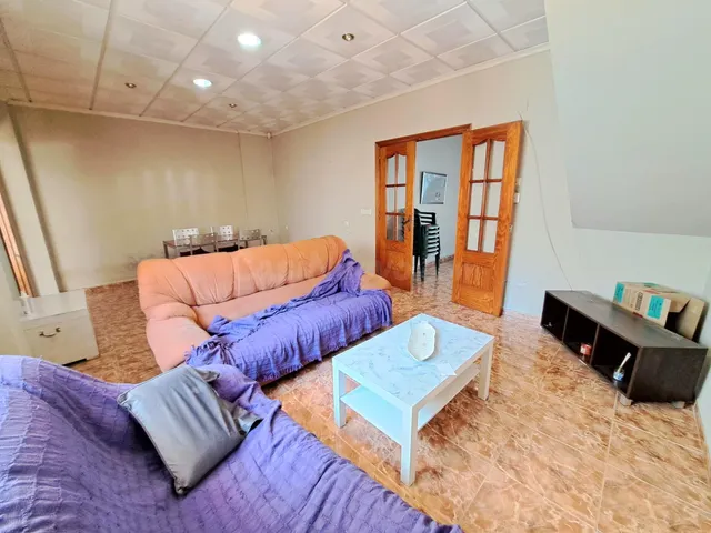 Gran casa de 208 m2 con posibilidad de transformarla en dos  - foto 4