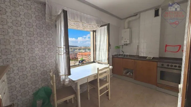 8ª planta, 3 dormitorios, ascensor en Maliaño, Avenida de Bi - foto 2