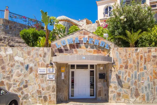 Exclusivo apartamento con amplia terraza y vistas al mar en Loma Verde — 35